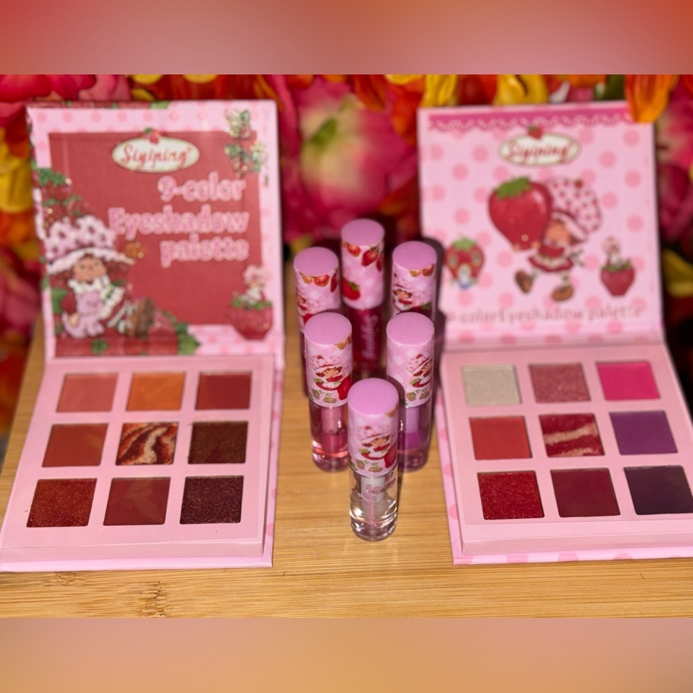 Siyiping Makeup Palette with Mirror and Lip Gloss - Picture 7 of 7